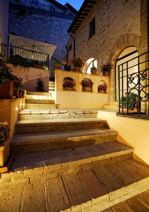 Hotel Sorella Luna Ассизи Экстерьер фото